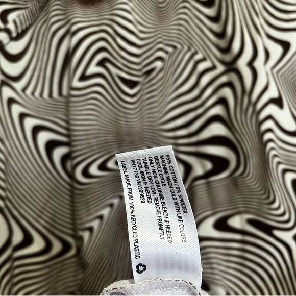 Dopamine Core Brown Stripe Dress - Picture 6 of 8